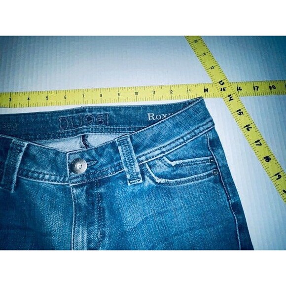 DL1961 Womens Low Rise Roxy Kick Flare Light Wash Size 26x33 Fits 27x33 - Picture 6 of 16